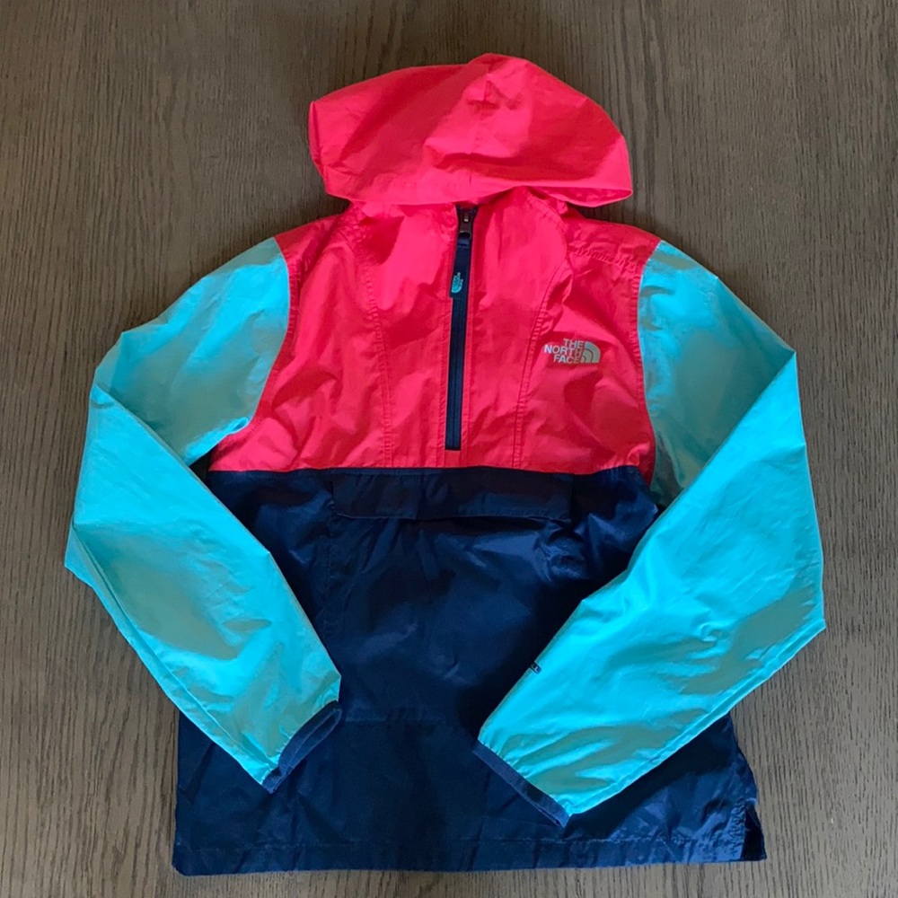NWT North Face girls wind breaker "fanerak" 10/12